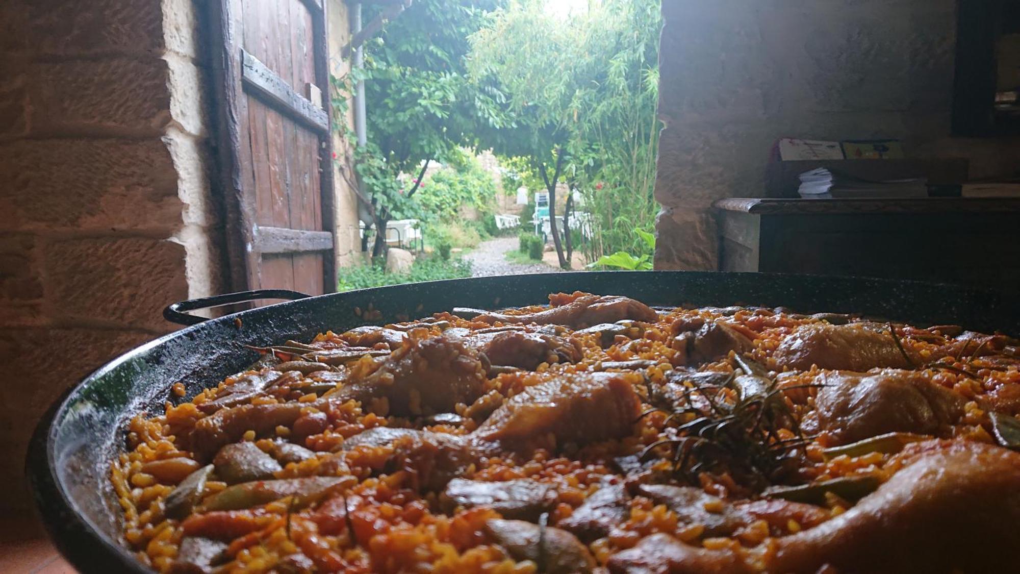 Albergue Sansol - El Oasis Del Camino Frances - Exclusivo Para Peregrinos ภายนอก รูปภาพ