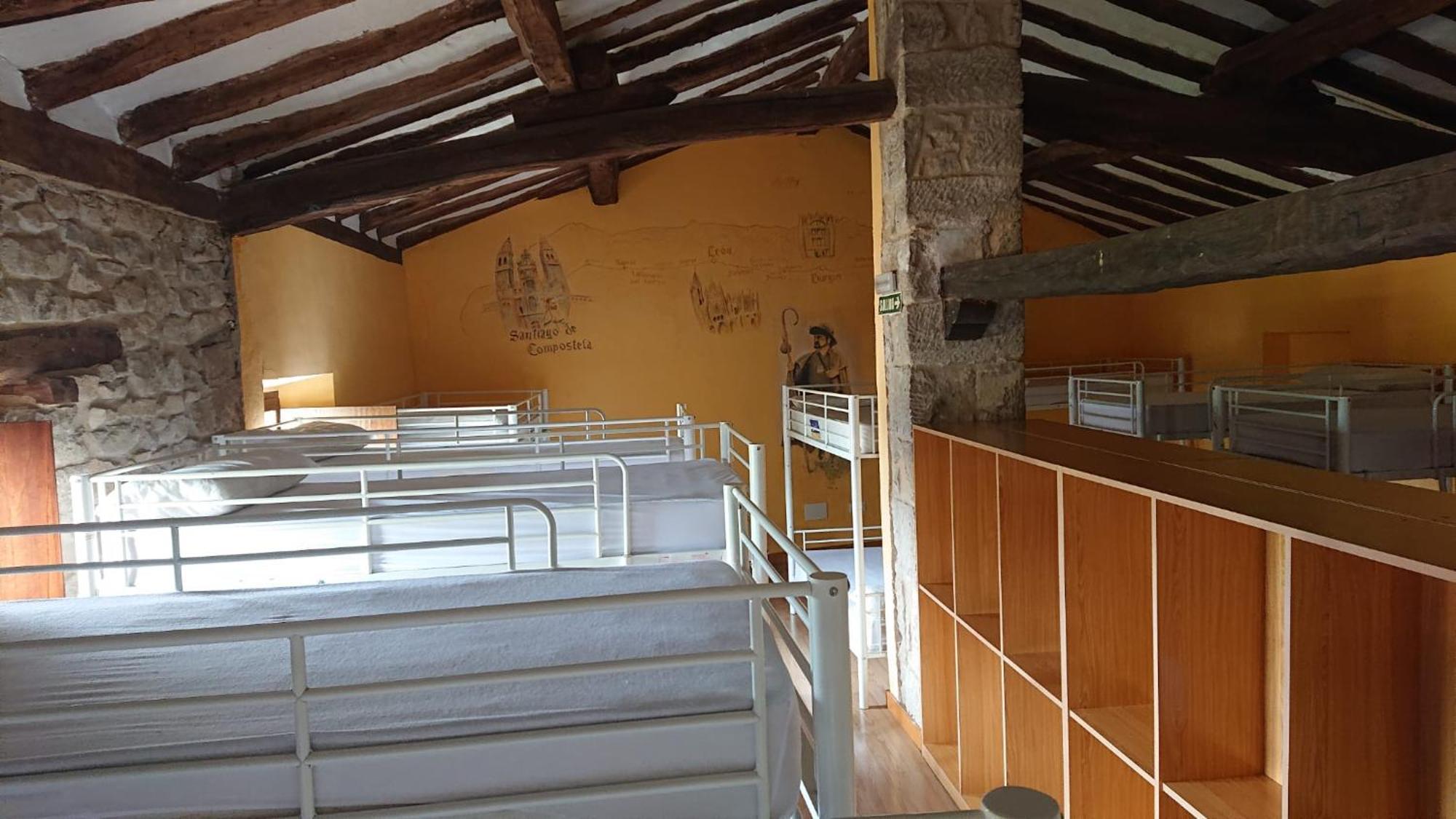 Albergue Sansol - El Oasis Del Camino Frances - Exclusivo Para Peregrinos ภายนอก รูปภาพ