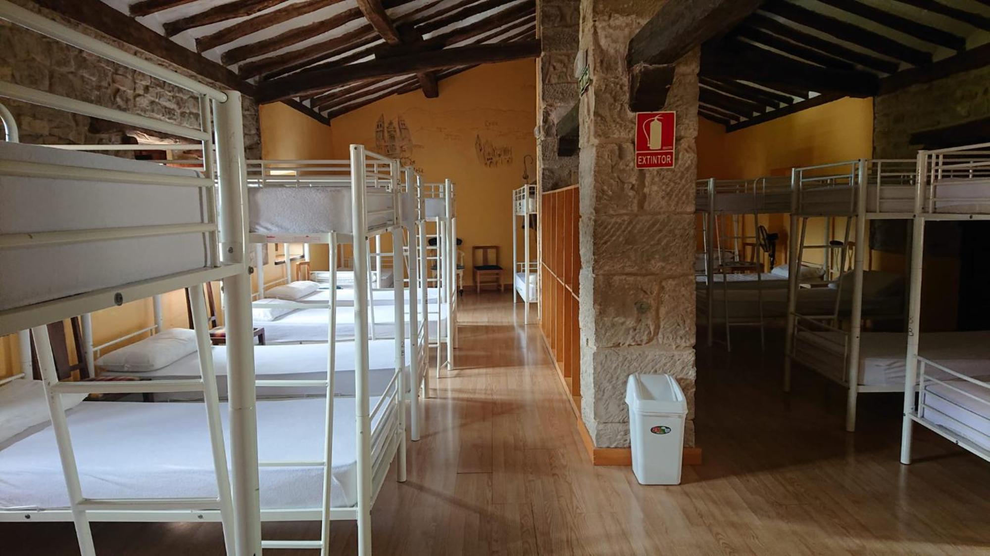 Albergue Sansol - El Oasis Del Camino Frances - Exclusivo Para Peregrinos ภายนอก รูปภาพ