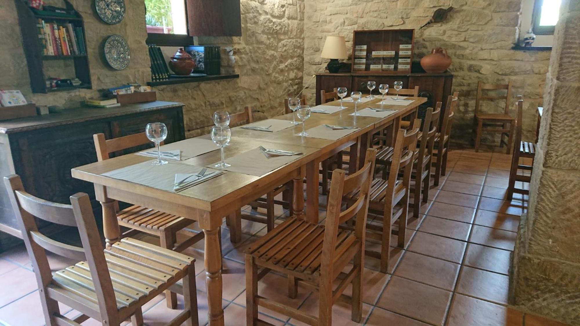 Albergue Sansol - El Oasis Del Camino Frances - Exclusivo Para Peregrinos ภายนอก รูปภาพ
